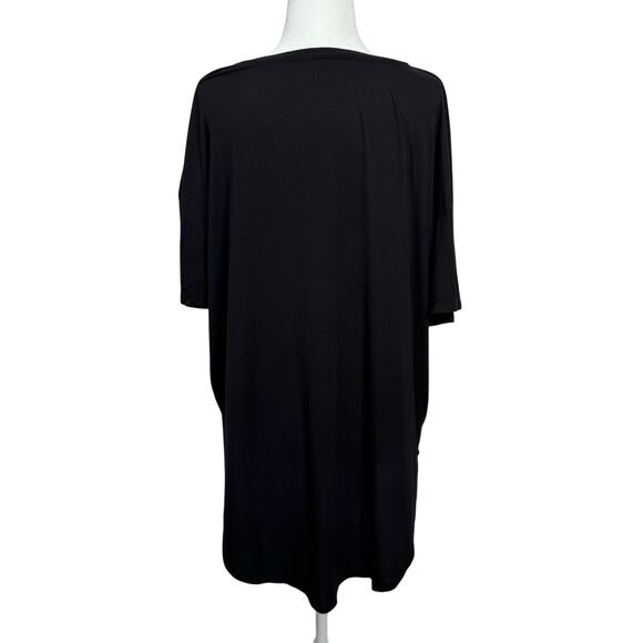 Time and Tru Black Curved Hem Tee Size M - Picture 2 of 7